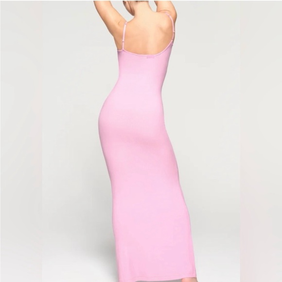 Skims X-large bubblegum pink slip dress maxi NWT - Picture 2 of 7